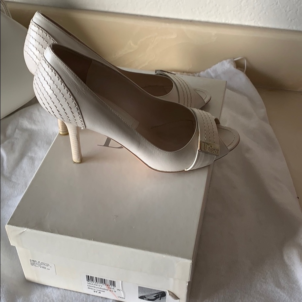 Shoes - Picture 2 of 5